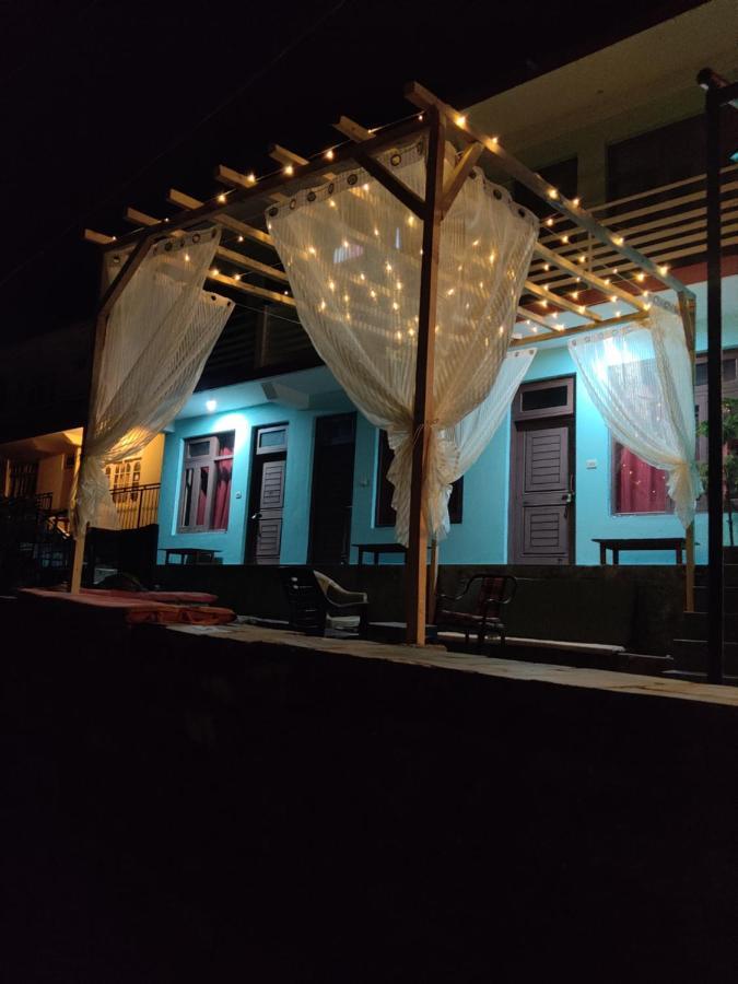 Moustache Mcleodganj Hostel แมคลอยด์กันจ์ ภายนอก รูปภาพ