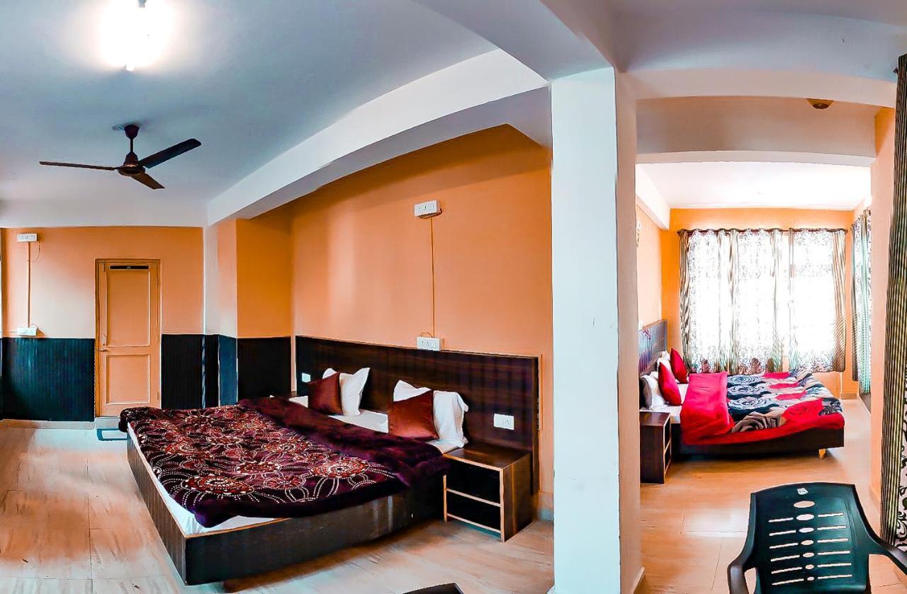 Moustache Mcleodganj Hostel แมคลอยด์กันจ์ ภายนอก รูปภาพ