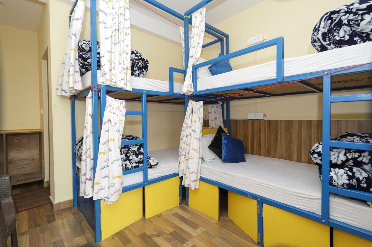 Moustache Mcleodganj Hostel แมคลอยด์กันจ์ ภายนอก รูปภาพ